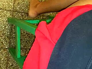 Trans puši moj kurac i jebem je jako u kuhinji, dupe blizu! 😜