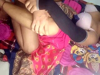 이웃 여자가 남편과 하룻밤 개새끼 스타일 애널 섹스 갈구