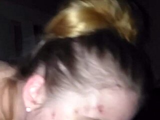 Láttad már a tökéletes feleséget kezelni az óriás farkat otthon?