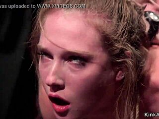 Hvorfor er slaver bundet på dette vilde party?