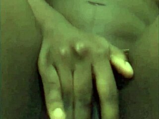 Ebony babe solo play