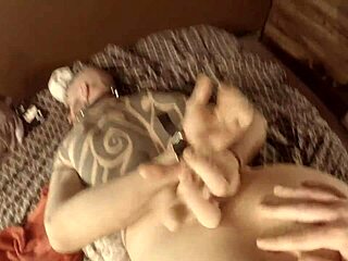 Hey babe, I'm getting pounded with this DIY strapon