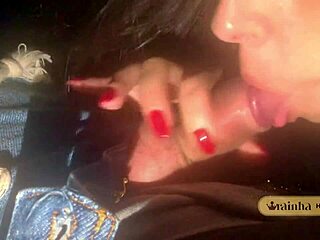 ラテン系の奥さんが夫に映画館の席でベトベトのフェラチオ