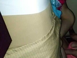 iceynkinkyが夫を激しいファックセッションでペグ