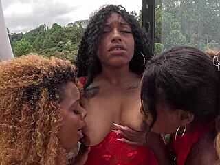 Minhas amigas me ensinaram a usar brinquedos, wanna see?