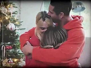 Robím ten hardcore doggystyle s veľkými cicmi jazdiacimi na mne