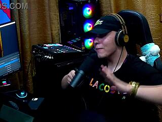 i watched daniely and patricia red kiss passionately on the podcast and i was speechless