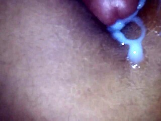 아, 내 엉덩이에 정액이 엄청 묻었어, 진짜 지저분하게!