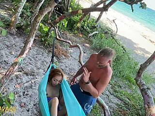 public fingering at the beach got us so turned on 🏖️