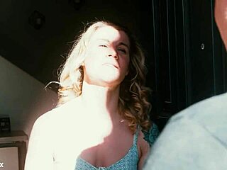 Mokrá kunda bere kurac na špinavý creampie s dirty talk