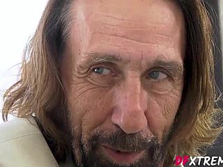 New Brown Girlfriend From College Gets Facial Cumshot