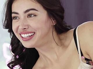 Stunning Chloe Surreal Spreads for Intense Close-Up Lick