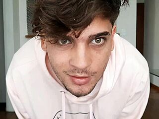 Allí Pjtx leads Latina lesbian ass play