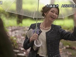 Mi Madrastra Me Dio un Regalo Épico de Graduación - Ayumi Ryou!