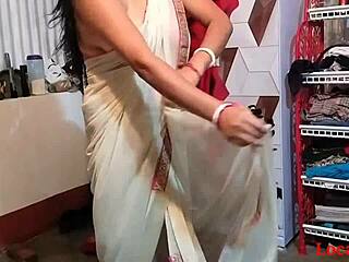 คุณนายกระแทกก้นกับสามีใน Saree Chudai วิดีโอทางการ!