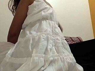 indian hot bhabhi fingered her pussy and squirted hindi audio