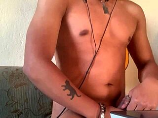 maluma enjoying super hot solo masturbation in private session