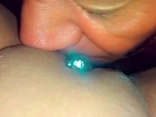 velho safado chupa buceta de colegial putinha safadinha