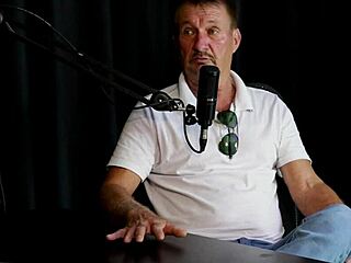 he entered porn through his daughter's invitation, always admired andressa urach, and about the controversies - carlos urach in sheer red