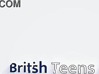 영국 18세 유니폼 입은 애가 파티에서 빨고 림하고 세게 박혀 크림파이 당해