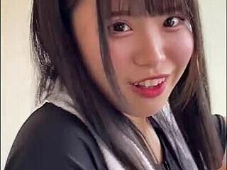 Gadis Jepun bertenaga dikongkek keras di bilik hotel semasa diet