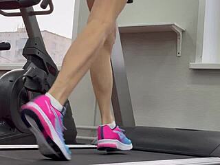 Another Day at Gym Turns Wet and Wild for Brunette