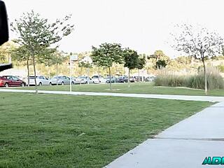 adptube - foll�ndo a una estudiante espa�ola tetona por un musculoso