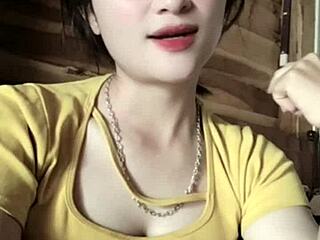 Perempuan Viet seksi menari ikut muzik, nak tengok gerakannya? 😘