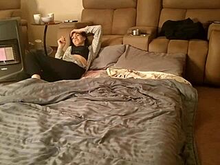 Bigjoefuckalot horny stepsis rides shaved pussy with big dick 😈