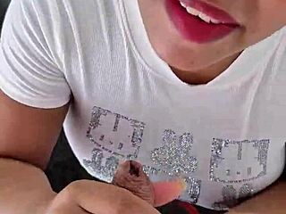 Я просто хочу быть с тобой, трахаясь и засовывая пальцы в твою жопу