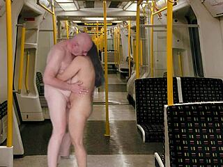 תצוגה מקדימה של התפשטות ומאוננות במטרו עם Agarabas ו-Olpr