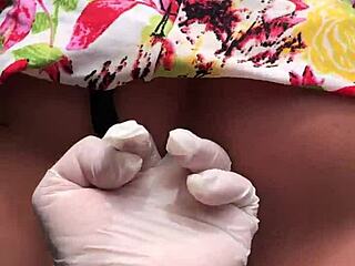 Ngajarin Adik Tiri Trik HP Sambil Dia Rasain Mainan Besar Ku!