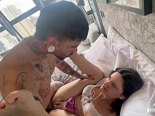 Aluna Victoria Camargo forfører professoren sin for private hardcore timer