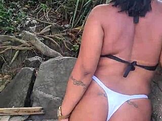 Peludinhas Fodendo Na Praia