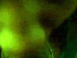 팻 에보니 베이브가 홈메이드 클립에서 휴지 블랙 자지 빨고 박아!