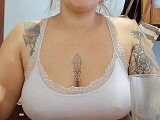 When I get horny, does the light turn on?