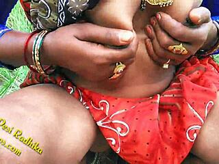 Pareja india folla salvaje en la jungla al aire libre