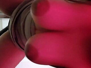 Mi Marido Me Encuentra Masturbándome Y De Castigo Me Folla Mi Gran Culo