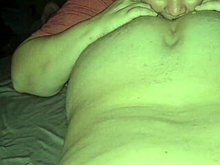 야, 이 밀프가 내 엉덩이 먹고 구멍 세게 핥아