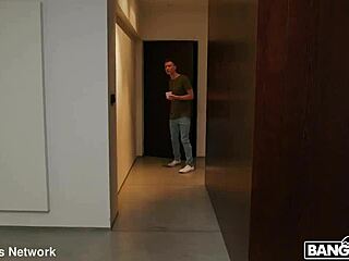 Jennifer Mendez unwraps a wild Bangbros group delivery