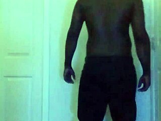 She dances on the balcony, exploring her anal canal with every move.