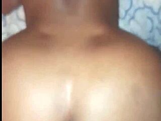 彼が仕事中にステップブラザーのガールフレンドをファック