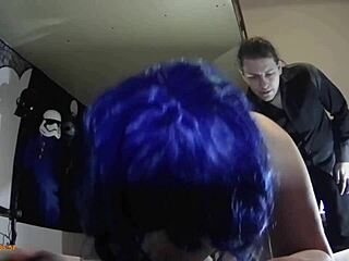 Den fete tispa blir pisket og stønner for pappaen sin i denne kinky bdsm session