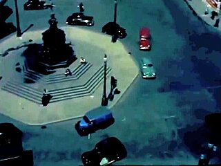 Kehidupan rahsia aku ada adegan erotik vintaj dengan faraj berbulu dan blowjob