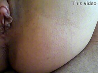 Milf zabawa analna z masturbacją olbrzymiego łechtaczki