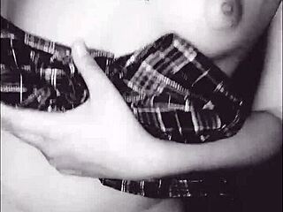 amor me haces tan feliz colegiala cristiana 18 a�itos es follada por su novio en su uniforme escolar video casero real amateur