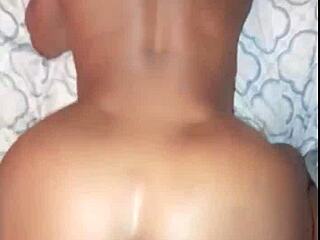 彼が仕事中にステップブラザーのガールフレンドをファック