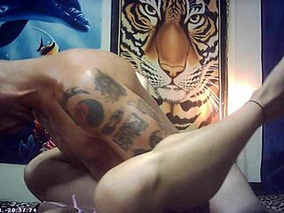 i can’t stop watching this slim brunette suck!