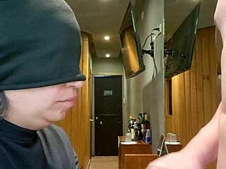 mamando verga me trago toda su leche