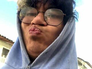 homemade fitness video with Maluma moaning in front 😊